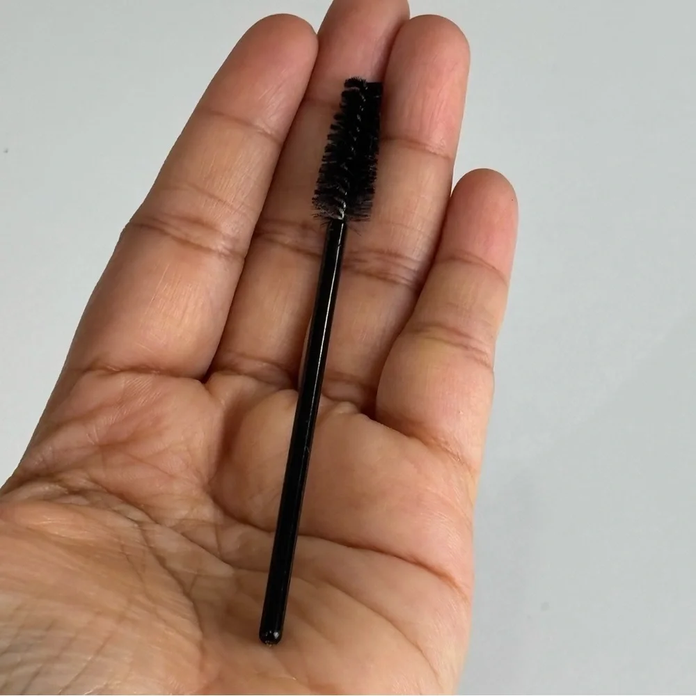 Makeup Brush and makeup cousion ,spoolie and mirror  tool Set